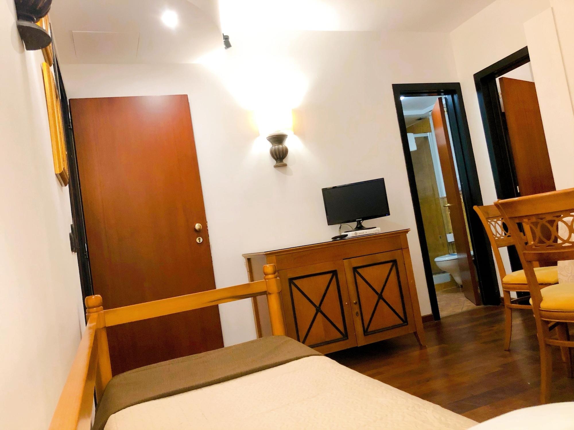 Hotel Florio Opera Palermo Central Екстер'єр фото