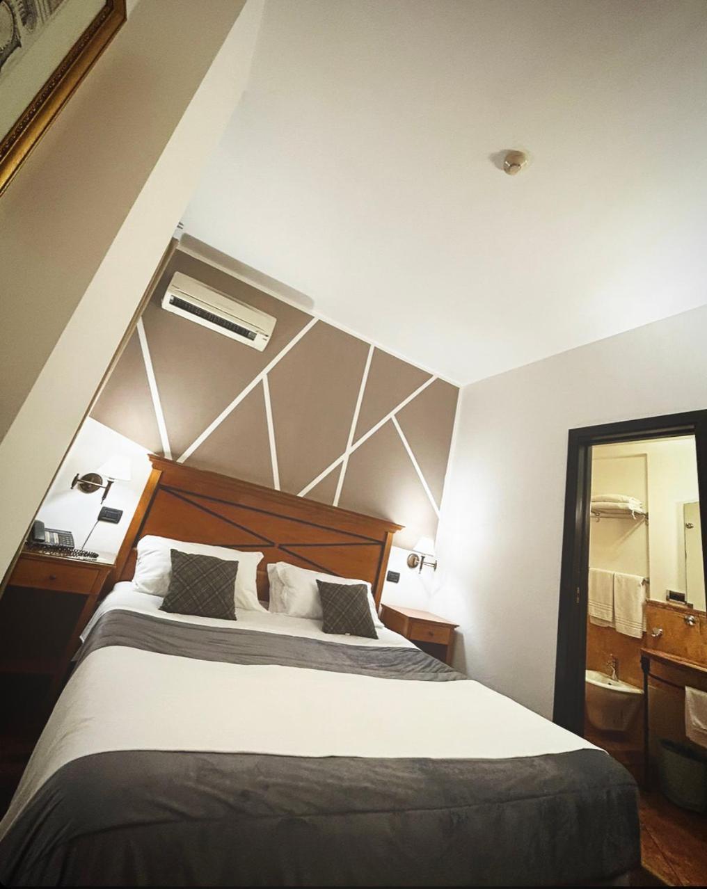 Hotel Florio Opera Palermo Central Екстер'єр фото
