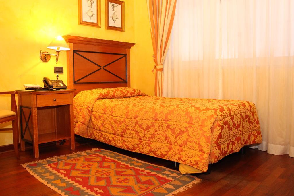 Hotel Florio Opera Palermo Central Екстер'єр фото